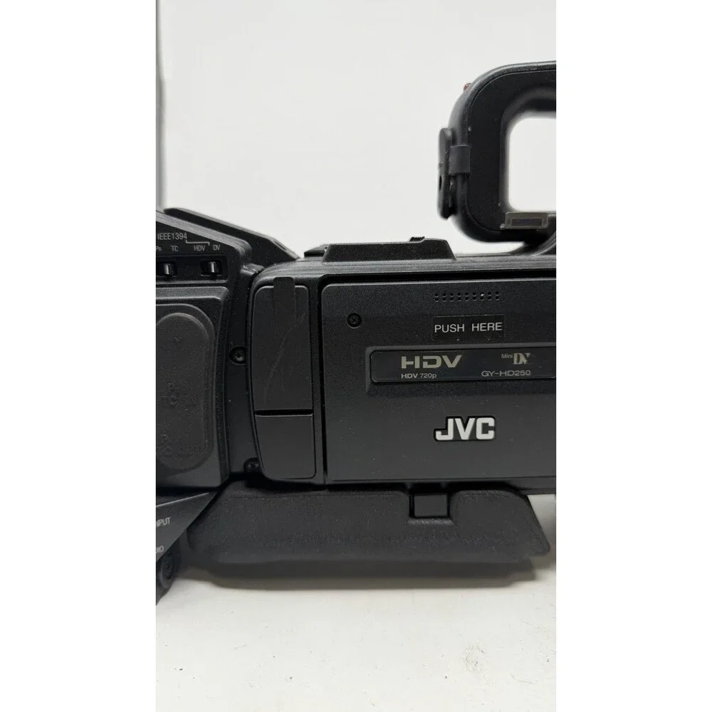 JVC GY-HD250CHU 1/3